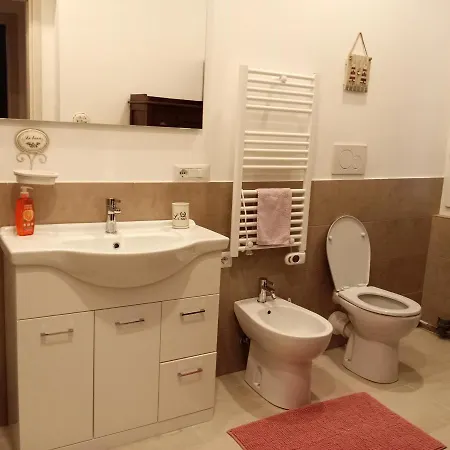 La Corte Di Paola 1 E 2 * Genoa