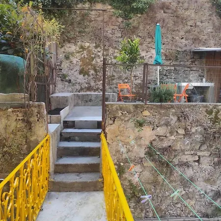 Dom wakacyjny La Corte Di Paola 1 E 2 Genua