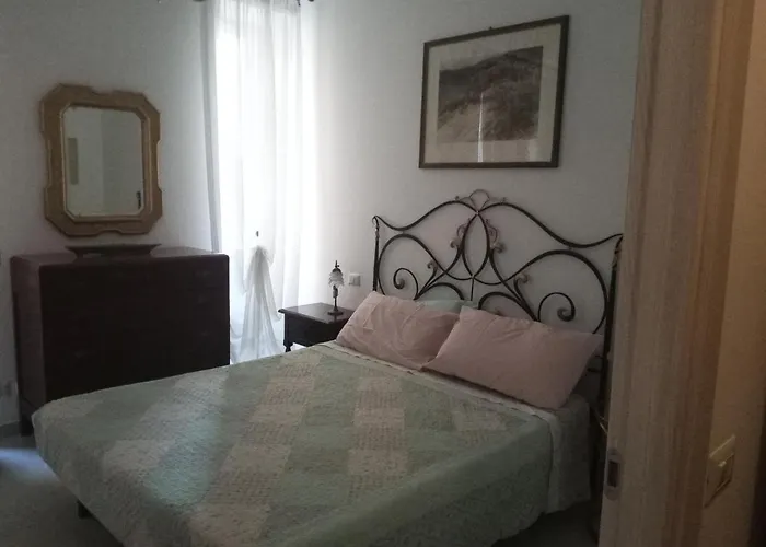 La Corte Di Paola 1 E 2 Nyaraló Genova