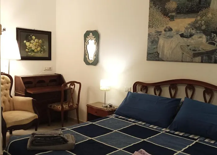 La Corte Di Paola 1 E 2 Genova