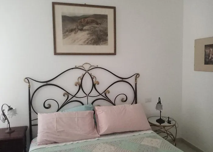 La Corte Di Paola 1 E 2 * Genova